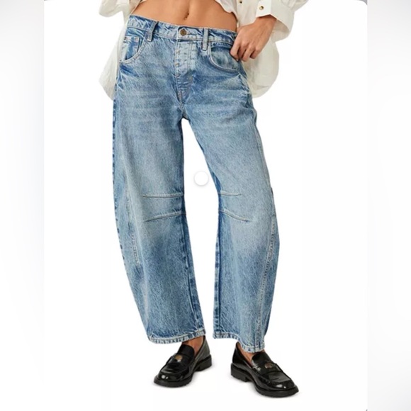 We The Free Good Luck Mid Rise Barrel Jeans in Ultra Light Beam Size 27 - Picture 3 of 15